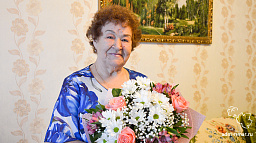 Поздравления принимает Почетный гражданин Нарьян-Мара Лидия Гаврюшева