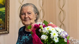 Свой 91-й день рождения празднует хранительница истории рыбокомбината Анна Терентьевна Бабикова