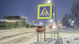 На перекрестке улиц Октябрьская и Смидовича установят баннер с рекомендациями по безопасности дорожного движения