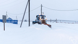 В Нарьян-Маре с 6 утра дорожники оперативно устраняют последствия снегопада