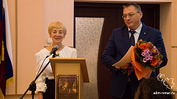 Галина Чуклина награждена почетным знаком «За заслуги перед Нарьян-Маром»