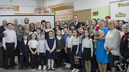 В школе №1 сегодня с 75-летием поздравили Татьяну Петровну Балмасову