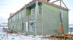 В городе сносят еще один расселенный дом по Смидовича