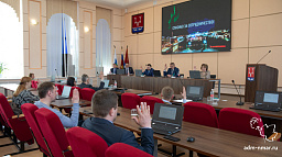 Городские депутаты единогласно приняли отчет главы Нарьян-Мара о работе в 2020 году
