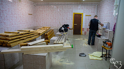 В Хорей-Верской бане идет косметический ремонт
